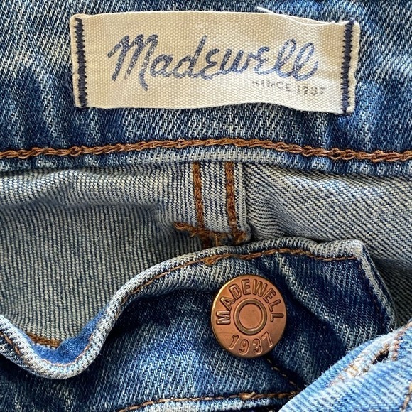 Madewell Denim Cut Off 9" Mid Length Mid Rise Bermuda Shorts, Size 26 - Picture 3 of 6